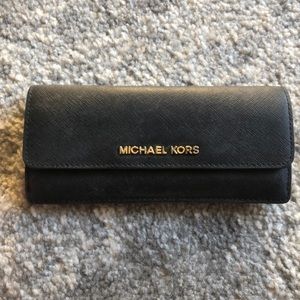 Michael Kors Jet Set Wallet